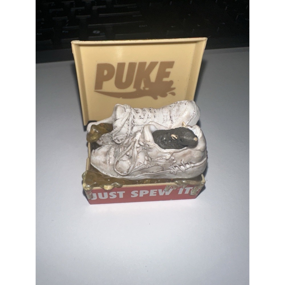 Zuru Mega‎ Gross Minis Series 1 Puke Shoes "Just Spew it
